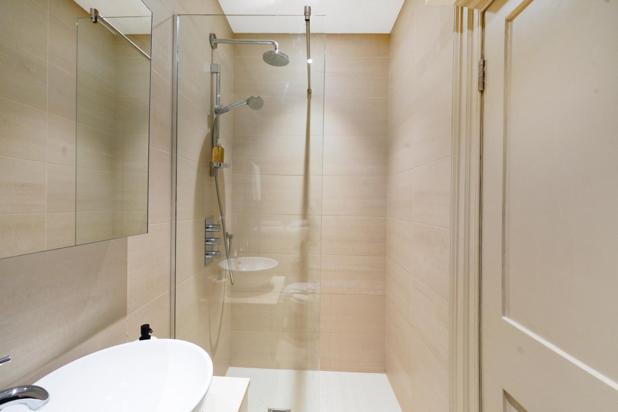 Spacious And Modern 4 Beds Home In Kensington London Ngoại thất bức ảnh